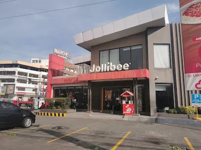 Jollibee Molino 3