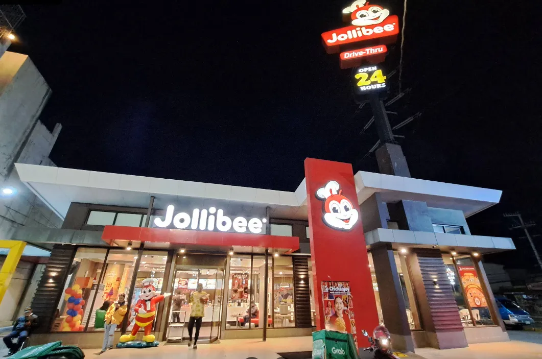 Jollibee Paseo de Carmona